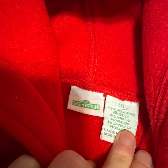 Sesame Street Red Elmo fleece lined Hoodie size 5T - Picture 3 of 3